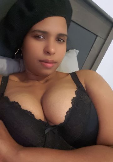 Rosi, de Chile — en línea en Videollamadas Hot